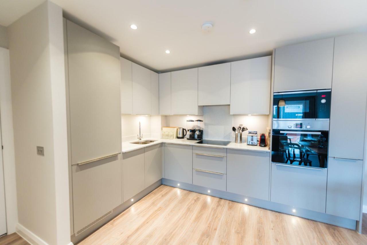 5 Star Brand New City Centre Apartment Белфаст Экстерьер фото